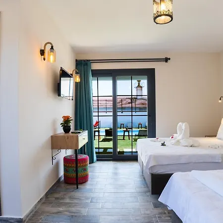 Julıetotel * Alaçatı