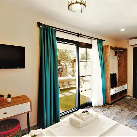 Julıetotel * Alaçatı